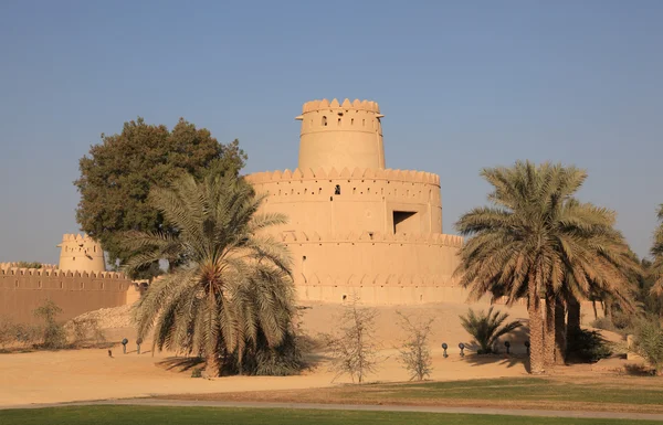 Al Jahili Fort in Al Ain, Emirate of Abu Dhabi — Stock Photo, Image