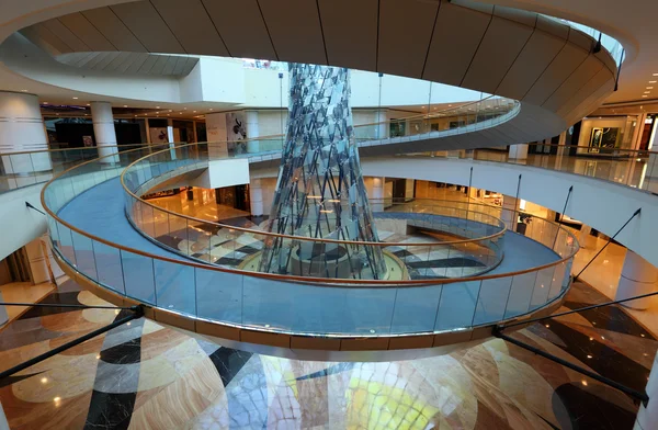 瓦菲购物中心在迪拜的内部 — 图库照片