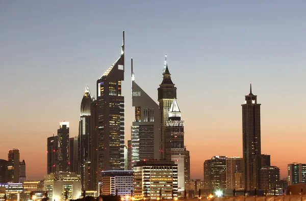 Dubai Downtown Skyline à noite — Fotografia de Stock