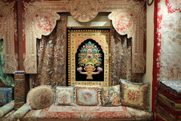 Beautiful Kashmir carpets for sale — Stock Photo, Image