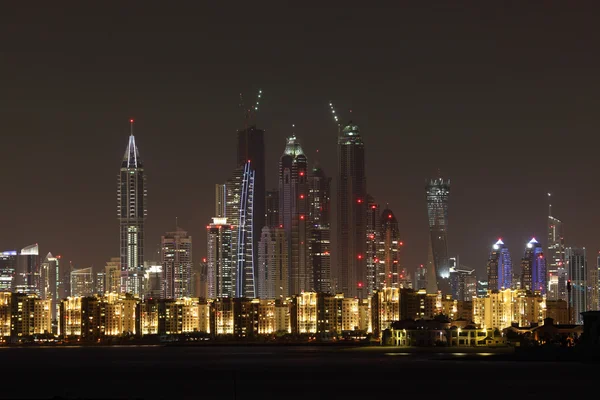 Dubai Marina skyline à noite. Dubai — Fotografia de Stock