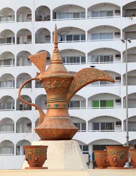 아랍어 커피 냄비 기념물에 푸 자이 라, 아랍 에미리트 연방 — 스톡 사진