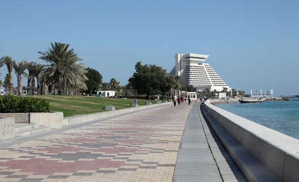 多哈，卡塔尔的滨海路 — 图库照片