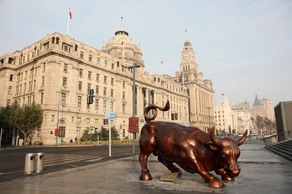 stock image The Bund Bull in Shanghai, China