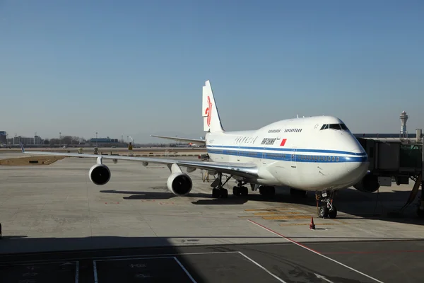 Air China aircraft at Beijing Capital International Airport — Stock Photo, Image