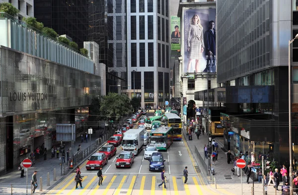 Πολυσύχναστες δρόμο στην πόλη του Χονγκ Κονγκ — Φωτογραφία Αρχείου