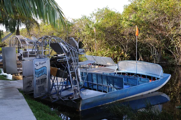 Airboat в національному парку Еверглейдс, Флорида США — стокове фото