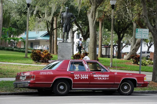 Táxi independente em São Petersburgo, Flórida EUA — Fotografia de Stock