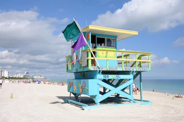 米国フロリダ州マイアミ南浜のライフガード タワー — ストック写真