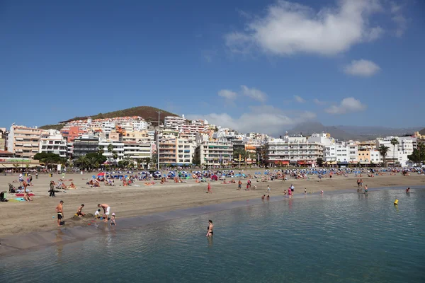 Strand Playa de Los Cristianos, Kanári sziget Tenerife — Stock Fotó