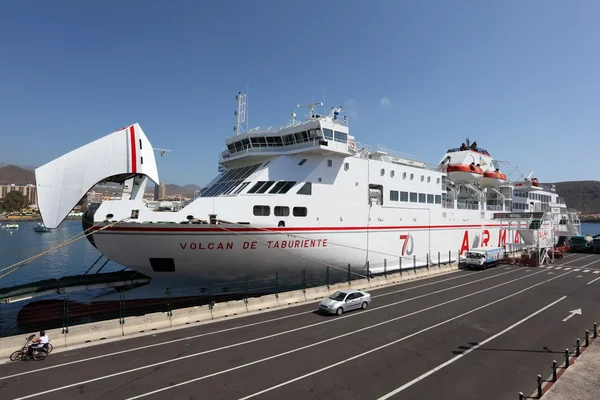 Ferry ship Armas in the port of Los Cristianos, Tenerife — Stock Photo, Image