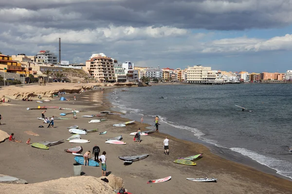 Surfers on the beach of El Medano, Canary Island Tenerife — Stock Photo, Image