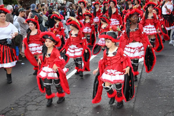 Carnaval de Santa Cruz de Tenerife 2011: Crianças fantasiadas — Fotografia de Stock