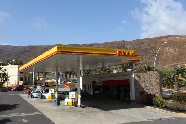 Shell gas station, in Jandia Playa, Canary Island Fuerteventura — Stock Photo, Image