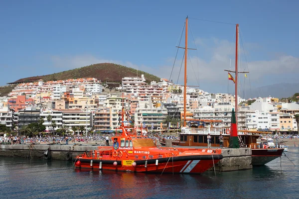 Barco Salvamento Maritimo no porto de Los Cristianos, Ilha Canária Tenerife — Fotografia de Stock