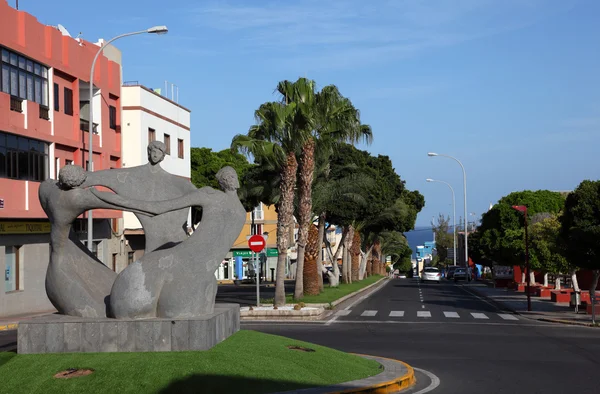 プエルトのラウンド アバウト像・ デル ・ ロザリオ、カナリー島フェルテベントゥラ島、スペイン — ストック写真