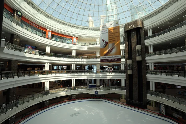 在多哈，卡塔尔的城市中心商场溜冰场 — 图库照片