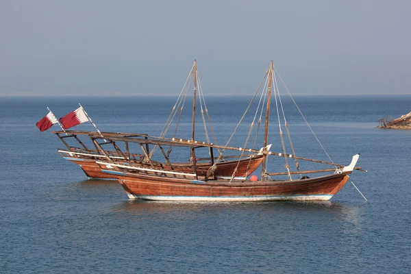 传统的阿拉伯三角帆船在多哈，卡塔尔 — 图库照片