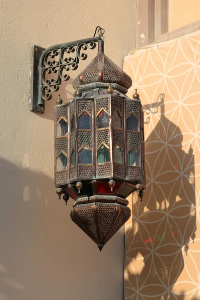 Tradycyjny arabski latarnia w Ad-Dauha, Katar — Zdjęcie stockowe
