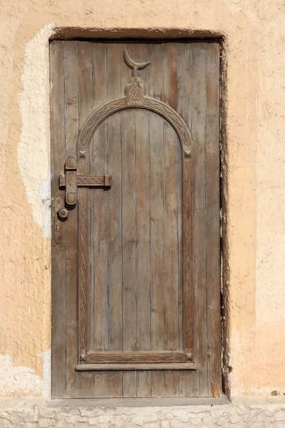 Ușa din lemn a unei moschei — Fotografie, imagine de stoc