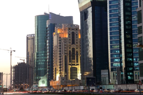 Calle en el centro de Doha, Qatar — Foto de Stock