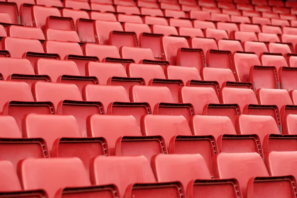 Rode zetels in een stadion — Stockfoto