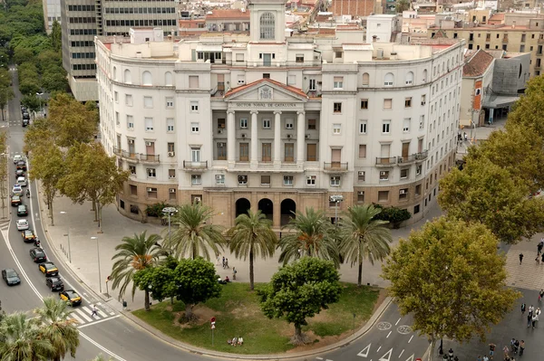 Palazzo storico del settore navale all'inizio di La Rambla, Barcellona — Foto Stock