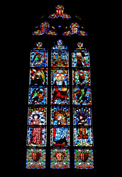 Okno w gotyckiej klasztor pedralbes w barcelona, Hiszpania — Zdjęcie stockowe