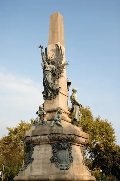 Άγαλμα στη Βαρκελώνη, Ισπανία — Φωτογραφία Αρχείου