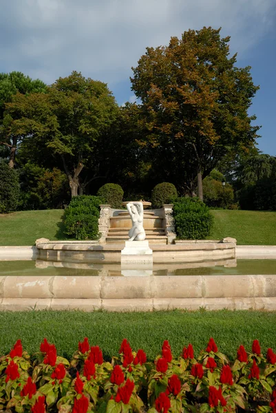 Park w palau reial de pedralbes w Barcelonie — Zdjęcie stockowe