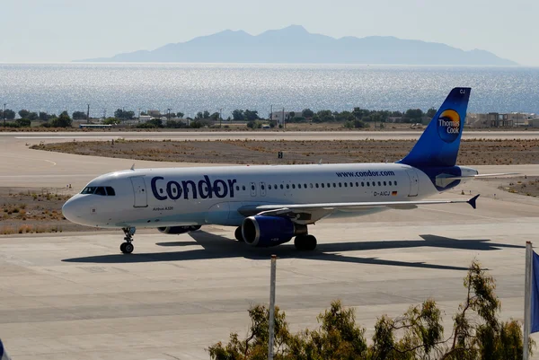 Condor Airbus A320-Santorini-sziget, Görögország — Stock Fotó