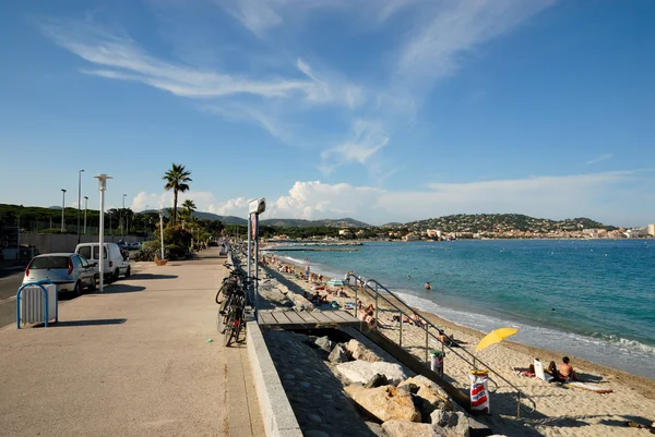 Promenáda v saint-maxime, Francie — Stock fotografie