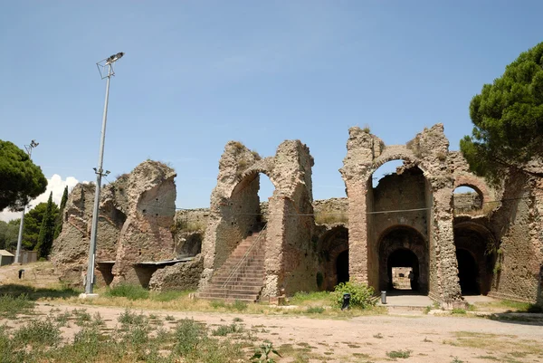 Разрушение римской арены во Фрейусе, южная Франция — стоковое фото