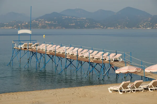 Praia em Cannes, sul da França — Fotografia de Stock