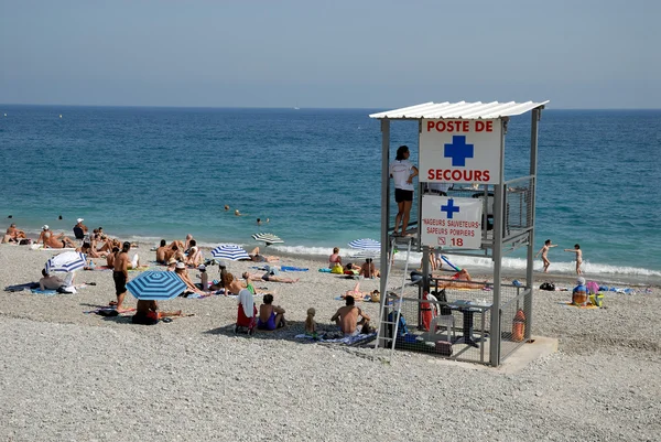 Baywatch op het strand van nice, Frankrijk — Stockfoto