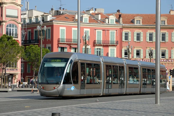 Tram in de stad van nice, Frankrijk — Stockfoto
