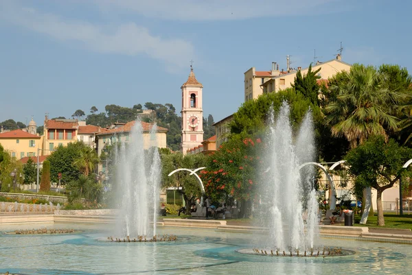 Fonteinen op het plein massena Nice, Frankrijk — Stockfoto