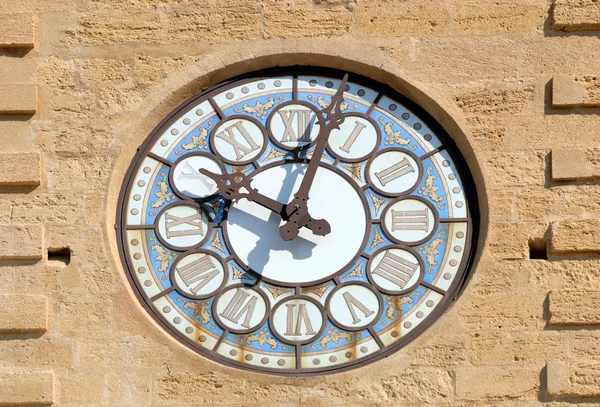 古代时钟在沙龙--普罗旺斯，法国 — 图库照片