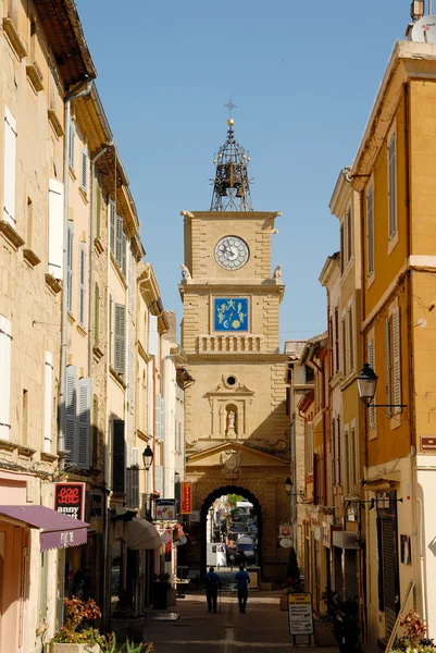 Улица в Salon-de-Provence, France — стоковое фото
