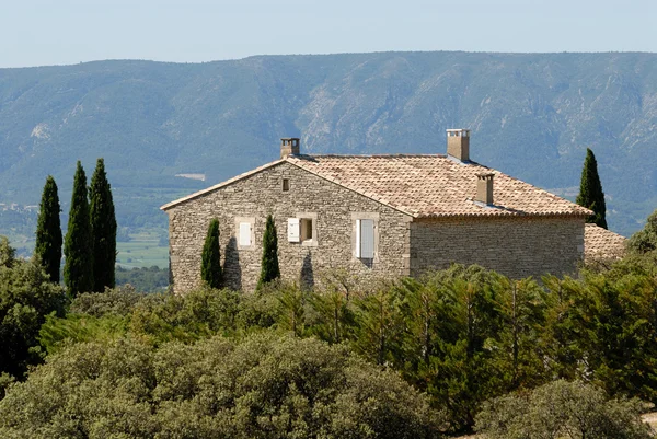 Dům v provence, jižní Francie — Stock fotografie