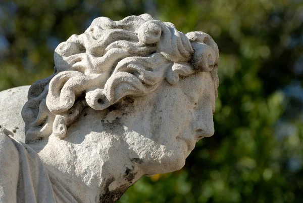 アヴィニョン、フランスの古代のローマの女神 — ストック写真