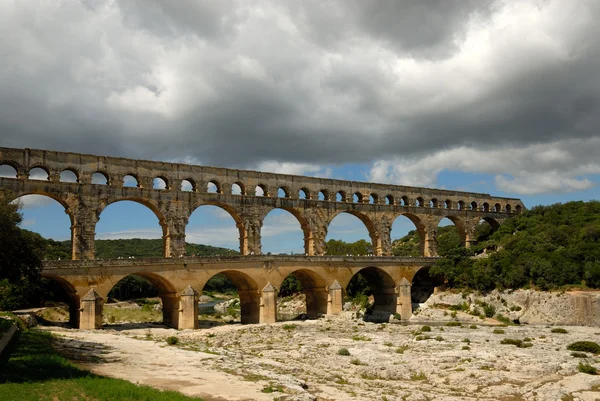 Římský akvadukt pont du gard v jižní Francii — Stock fotografie