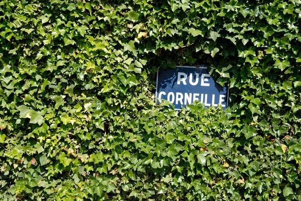 Straatnaambord in Zuid-Frankrijk — Stockfoto