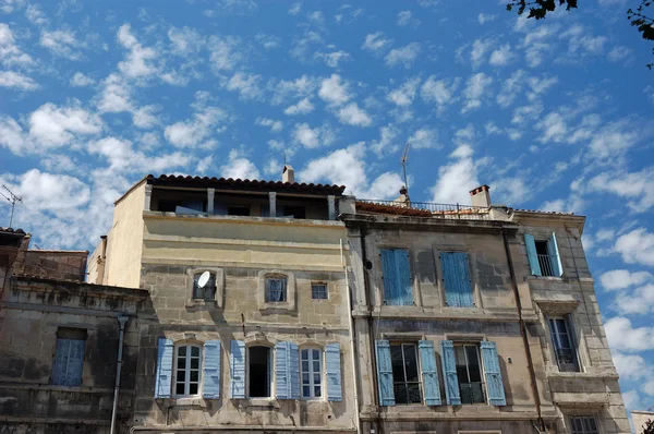 Residencieel huis in arles, Zuid Frankrijk — Stockfoto