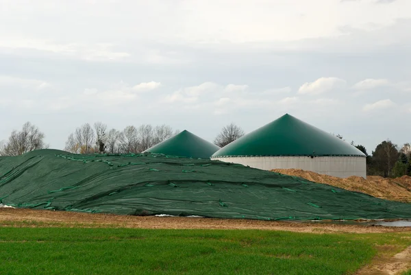 Biomassa opslag voor een biogas-elektriciteitscentrale — Stockfoto