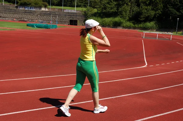 Ativo sênior mulher jogging — Fotografia de Stock
