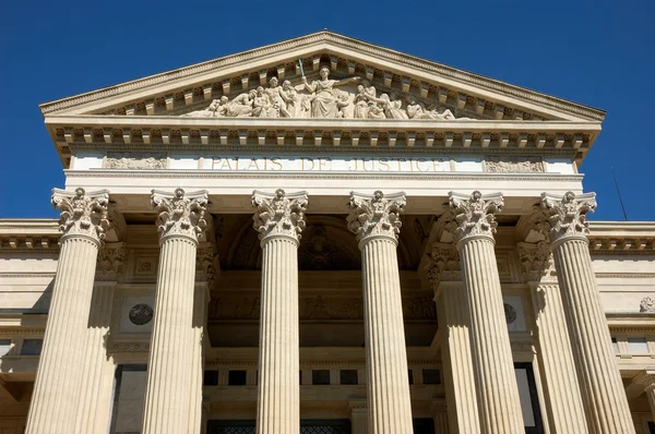 Palace of the Justice in Nimes, France — Stock Photo, Image
