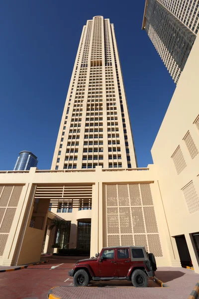 Arranha-céu em Dubai Business Bay — Fotografia de Stock