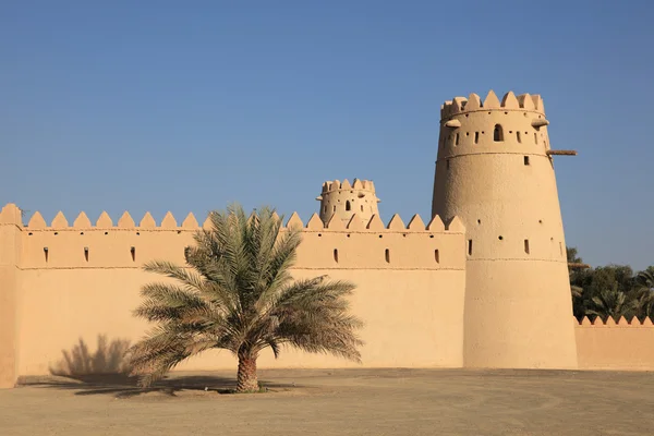 Al Jahili fort in Al Ain, Emirate of Abu Dhabi — Stock Photo, Image