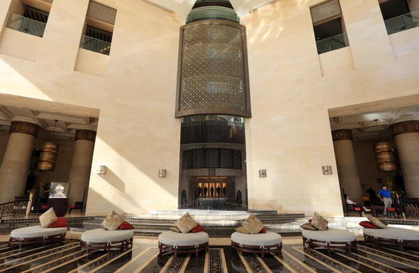 Interno dell'hotel Raffles a Dubai — Foto Stock